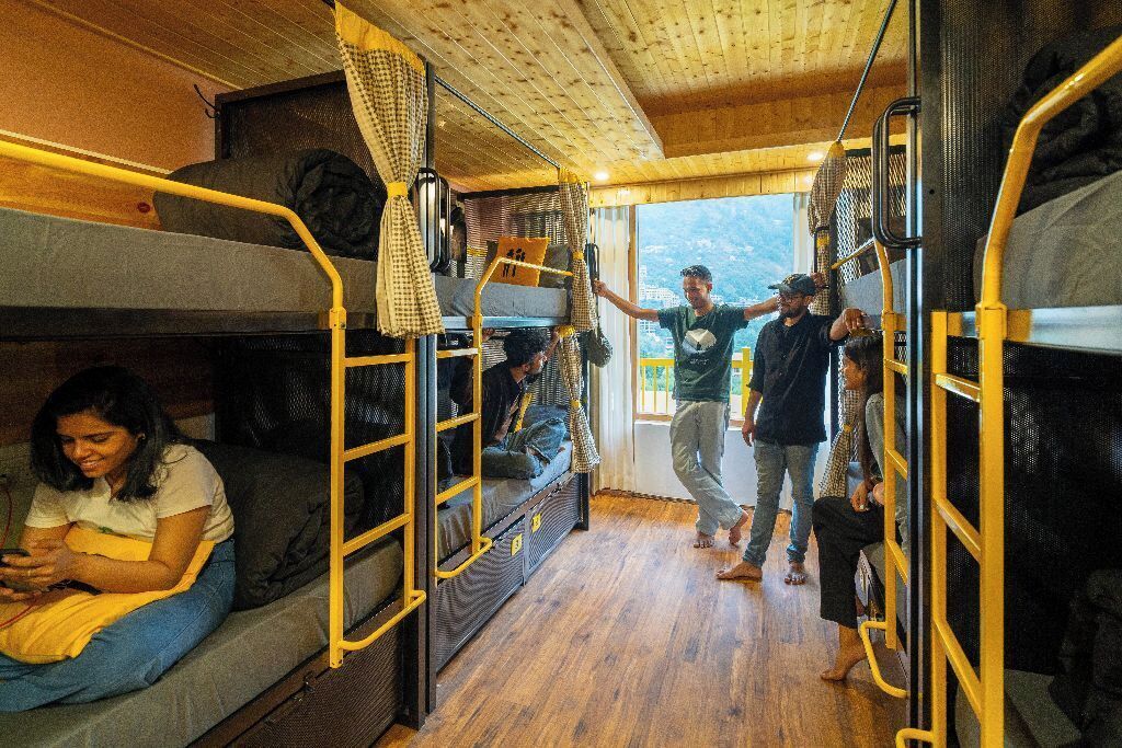 Sovsal - sovsal (män och kvinnor) - balkong (8 Bed) | Gratis wi-fi och sängkläder