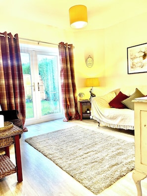 Apartment, 1 Bedroom | Living area - Newcastle Pet Friendly Annex, Drive, Garden, 10min Drive to City Centre (Newcastle-upon-Tyne)