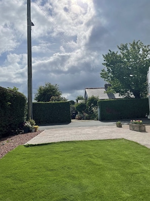 Apartment, 1 Bedroom | Property grounds - Newcastle Pet Friendly Annex, Drive, Garden, 10min Drive to City Centre (Newcastle-upon-Tyne)