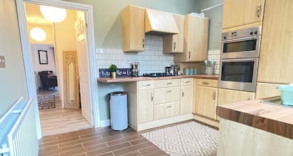 Newcastle Pet Friendly Annex, Drive, Garden, 10min Drive to City Centre