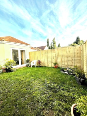 Apartment, 1 Bedroom | Garden - Newcastle Pet Friendly Annex, Drive, Garden, 10min Drive to City Centre (Newcastle-upon-Tyne)