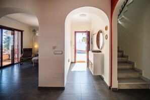 Interior - Holiday Home 'La Torrecilla' with Sea View, Wi-Fi and Air Conditioning (Torrox)