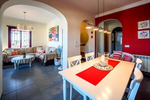 Dining - Holiday Home 'La Torrecilla' with Sea View, Wi-Fi and Air Conditioning (Torrox)