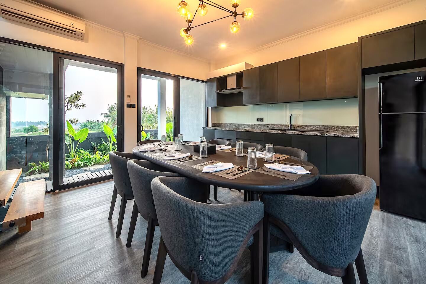 Private kitchen