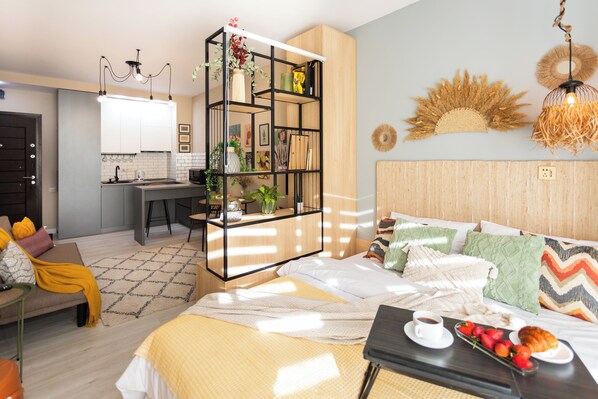 مكواة/لوح كي وواي فاي وملاءات أسرّة