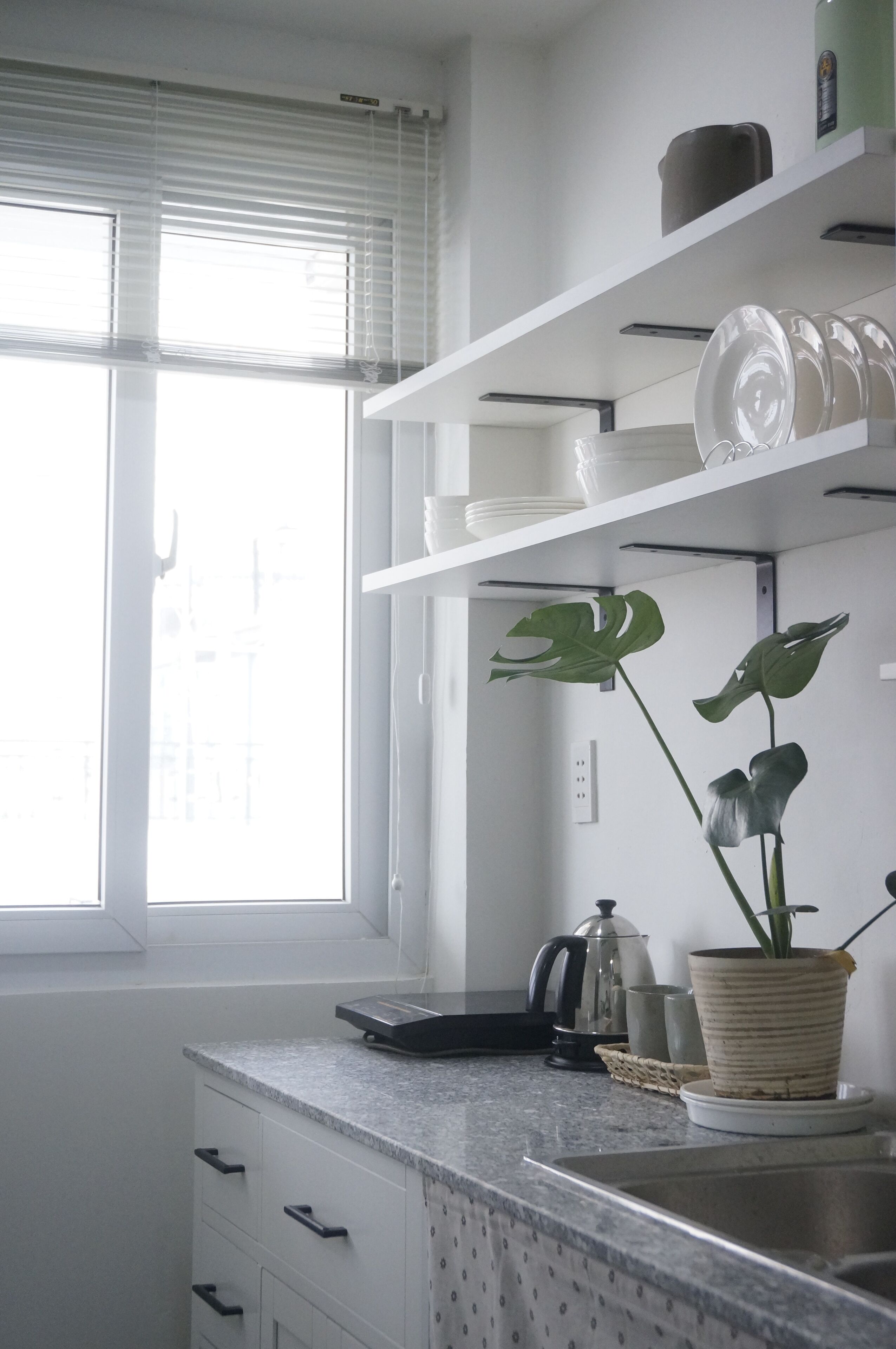 Family Double Room | Private kitchen | Shared fridge, microwave, stovetop