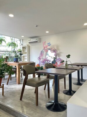 Coin salon dans le hall