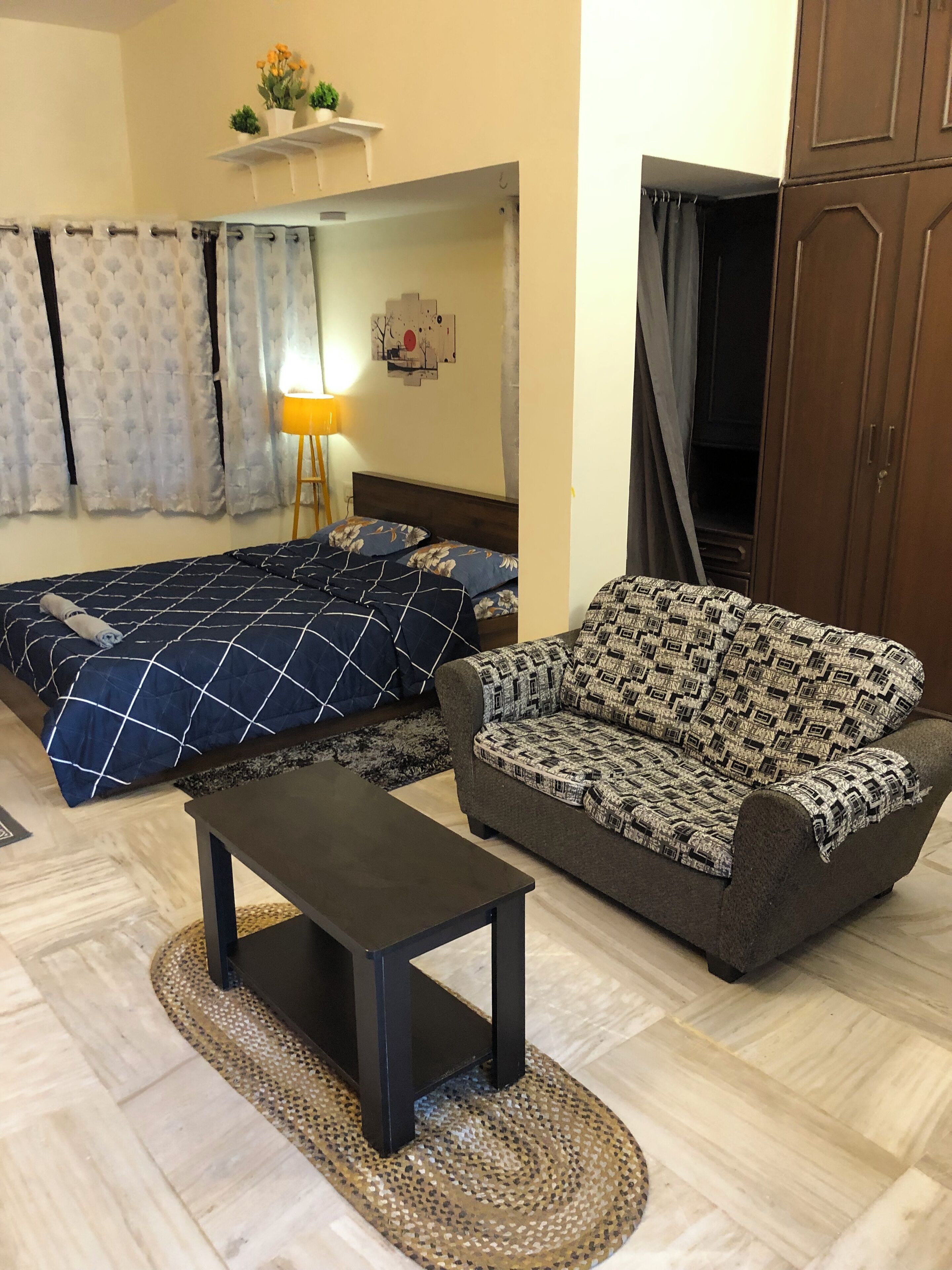 Comfort Apartment, Balcony, City View