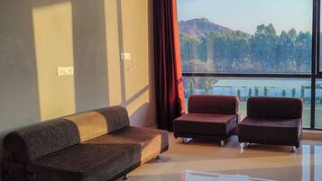 Classic Duplex, Hill View