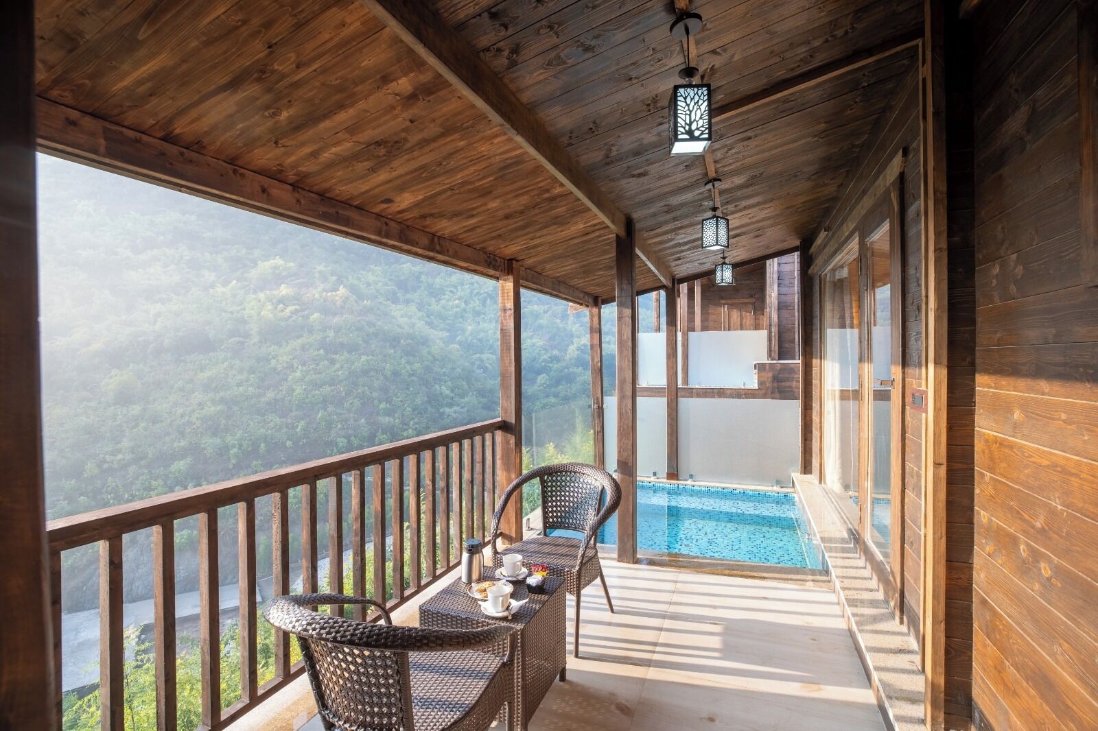 Luxury Cottage, Mountain View | Balcony view