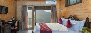 Desk, iron/ironing board, free WiFi - Vasant Kunj Nature Resort (Udaipur)
