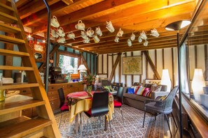 Dining - Traditional house ★★★★ in the Hortillonnages of Amiens (Amiens)