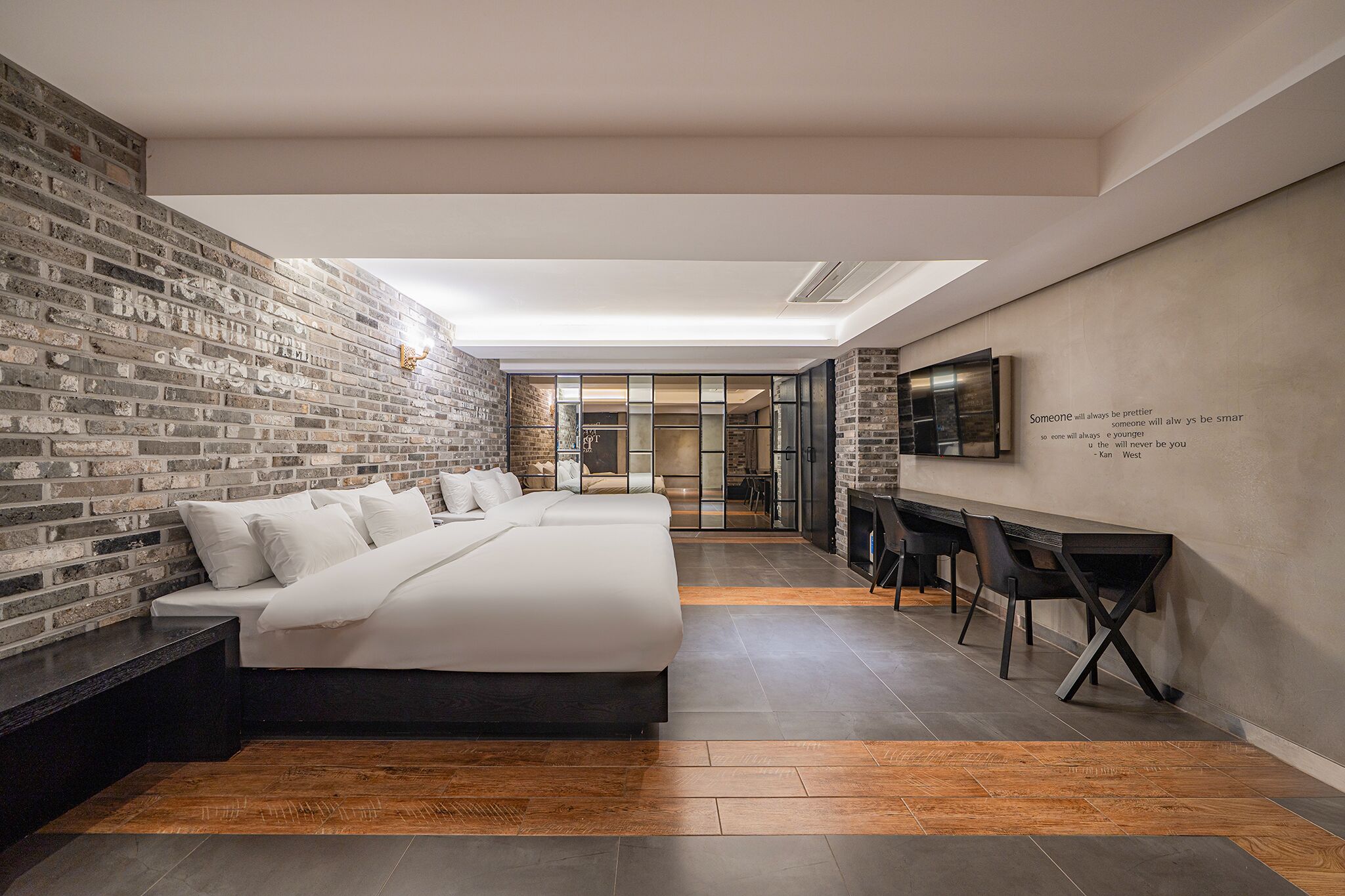 بديكورات فريدة لكل غرفة وطراز فريد لكل وحدة ومكتب