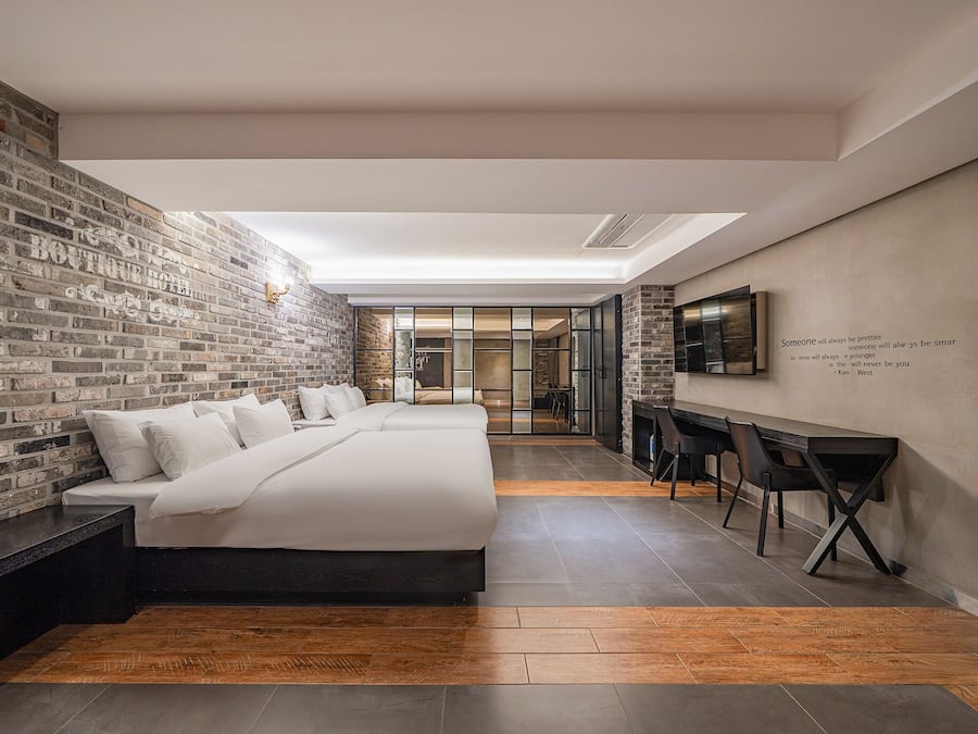 Royal Suite | Individually decorated, individually furnished, desk, laptop workspace