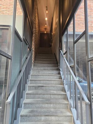 Exterior detail - Hotel Raum (Seoul)