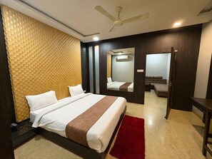 Suite, Garden View | Iron/ironing board - Grand Basant Ambikapur (Ambikapur)