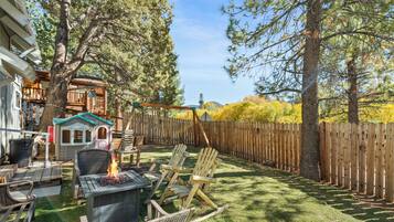 Children’s play area – outdoor