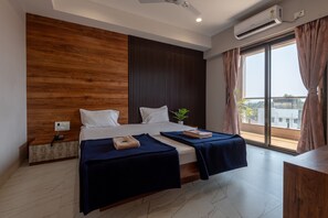 Basic Double Room - Hotel Aaradhya Crown (Devgad)