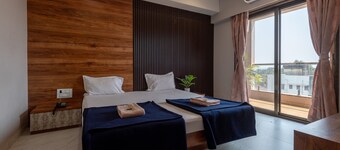 Hotel Aaradhya Crown