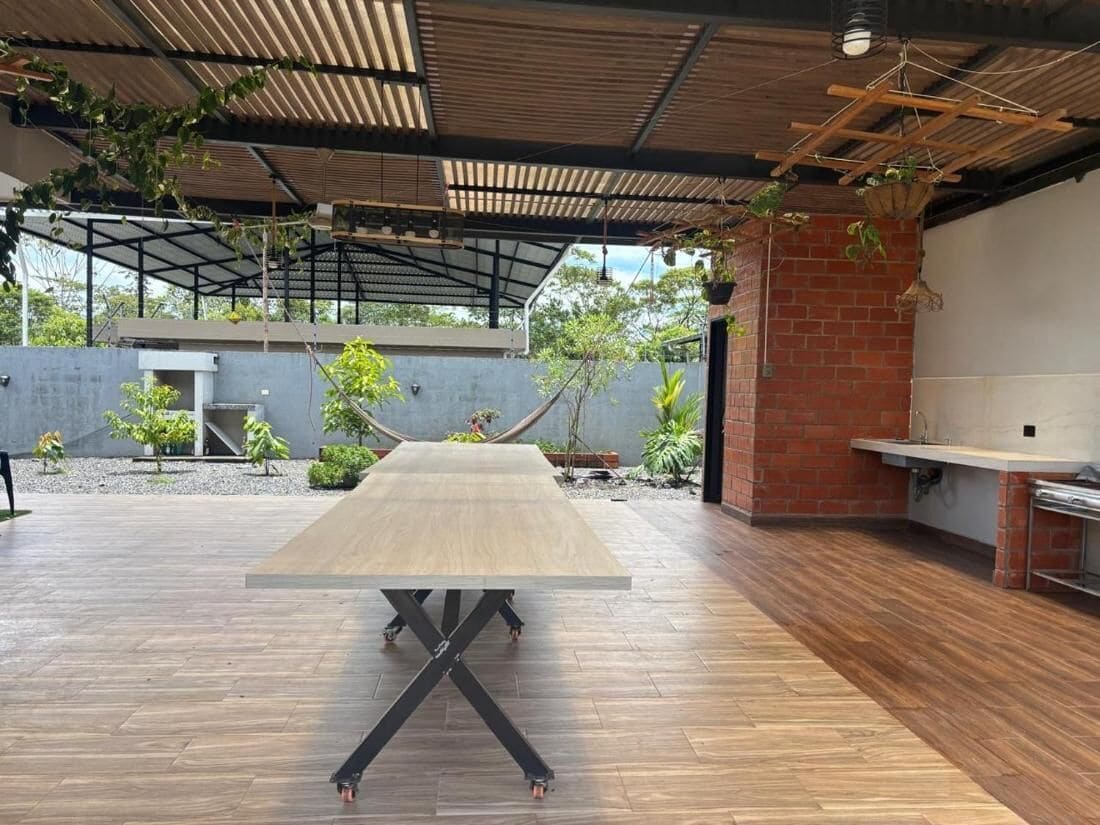 Villa, 3 soverom, terrasse, hageutsikt | Utendørsservering