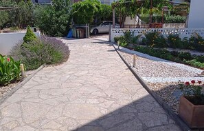 Property grounds - 1 bedroom amazing apartment in Pirovac (Pirovac)