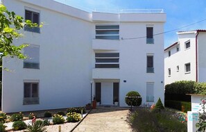 Exterior - Beautiful apartment in Pirovac with WiFi (Pirovac)