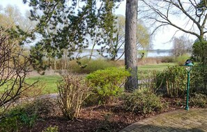 Property grounds - Cozy home in Röbel with lake view (Röbel)