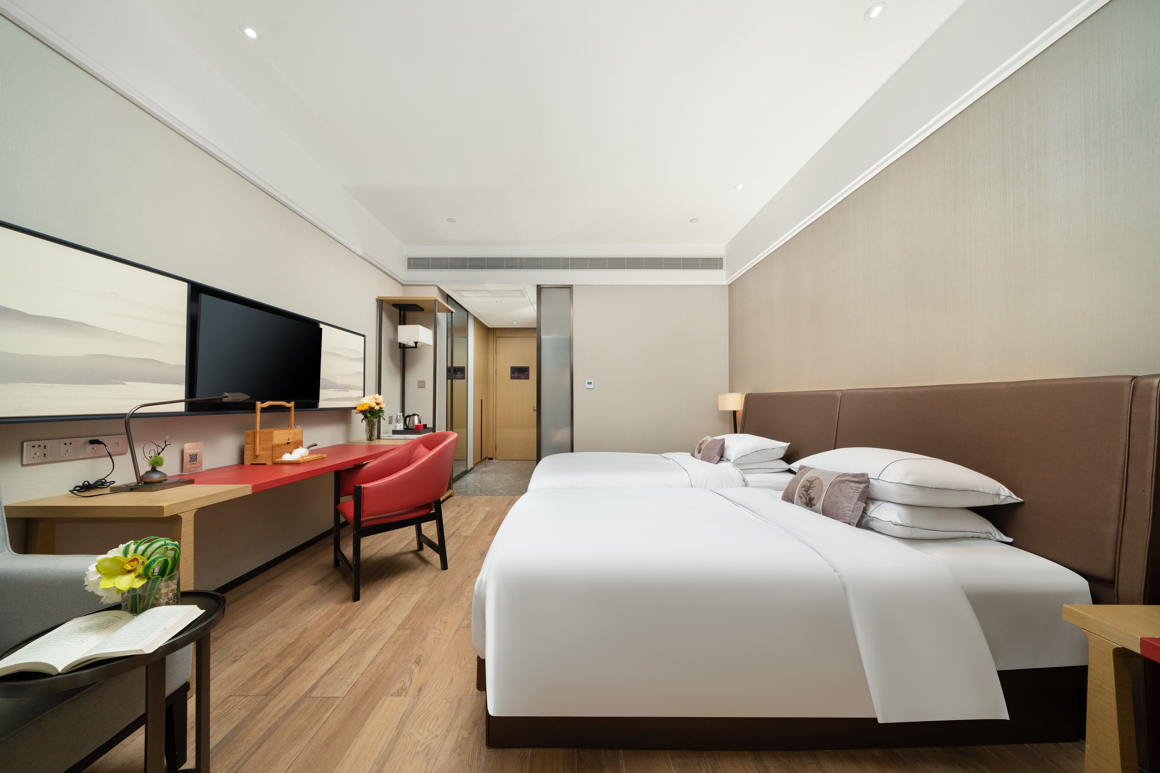 Luxury Double Room, Housekeeping, City View