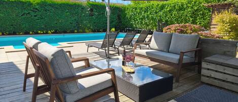 حمّام سباحة خارجي