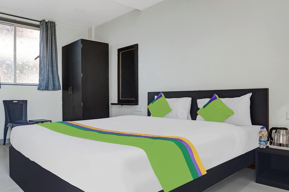 Deluxe Double Room | Desk, free WiFi