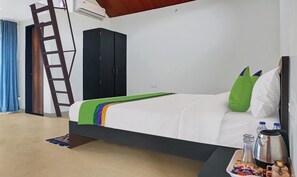 Standard Room | Desk, free WiFi