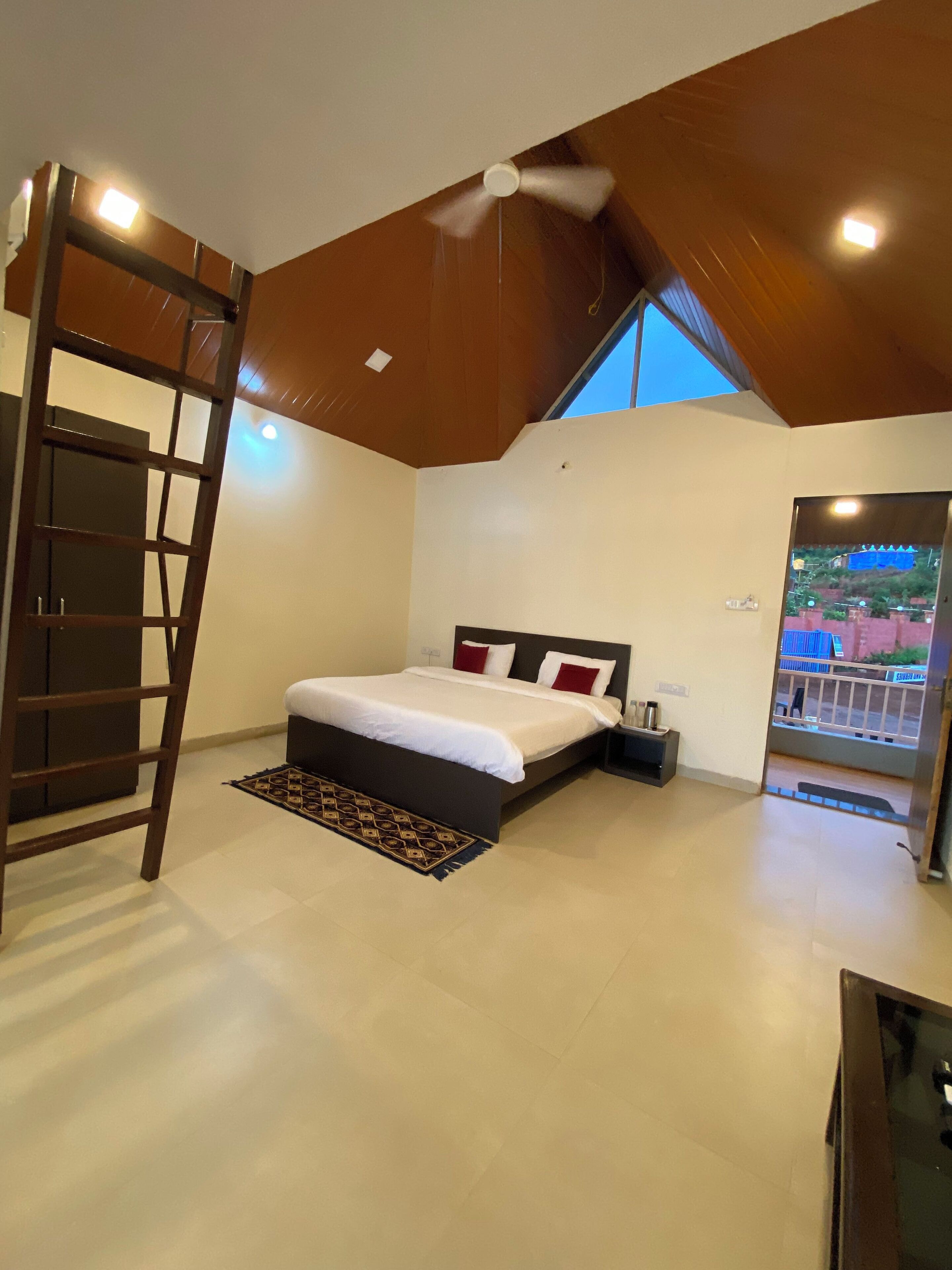 Habitación Premium | Escritorio y wifi gratis