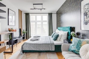 1 bedroom, iron/ironing board, WiFi, bed sheets - Superb Studio near Charles Square, Old Town (Prague)