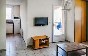 Interior - 2 bedroom cozy home in Lablachère (Lablachère)