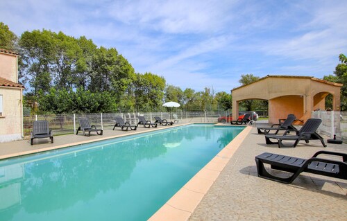 Belle maison à Lablachère avec piscine