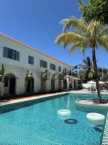 Wanning 911 Surf Club