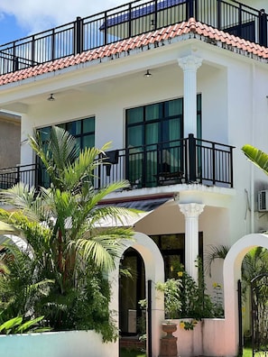 Panoramic Villa, Pool View