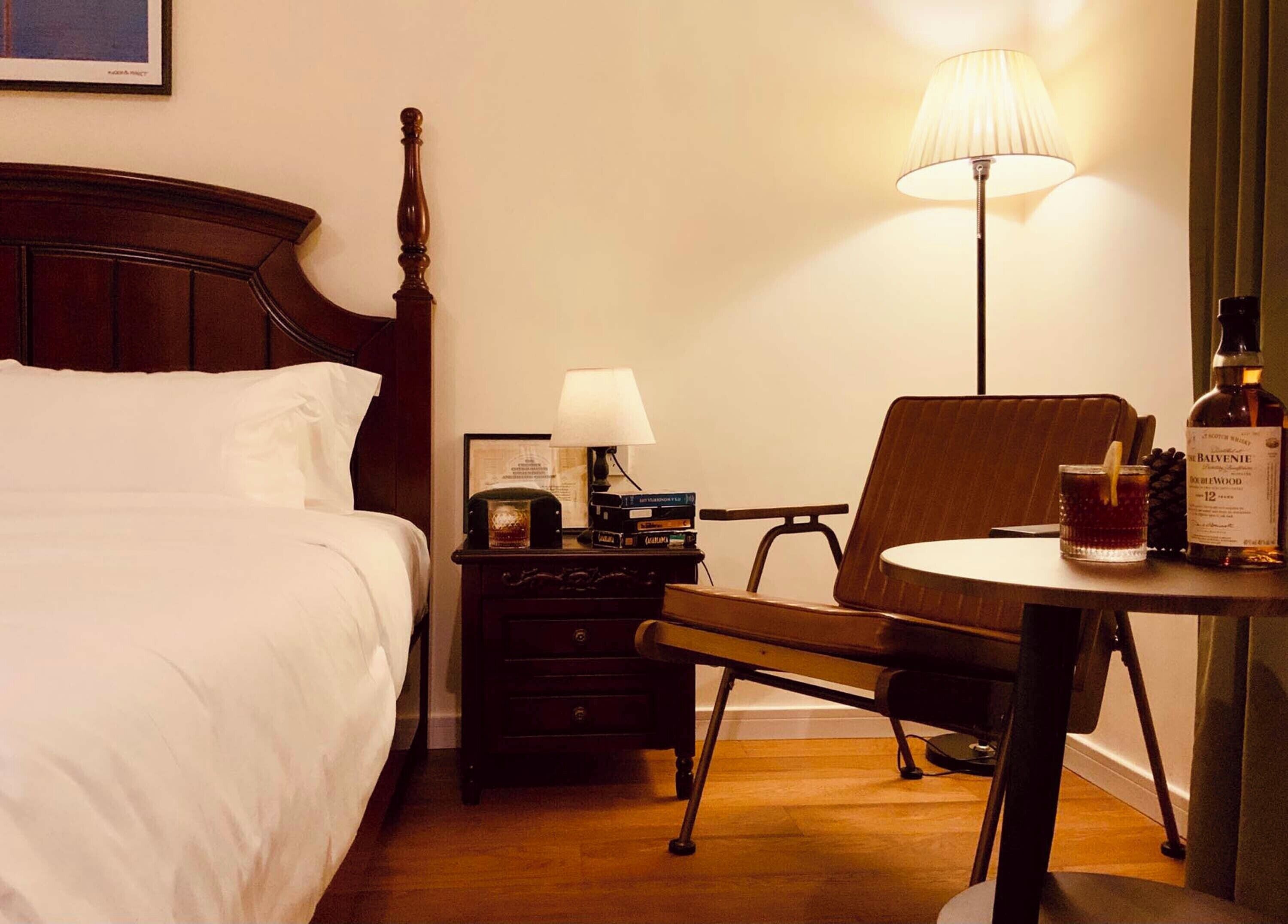 Senior Double Room, Balcony, Pool View