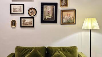 Panoramic Villa, Pool View | Living room