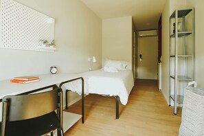 Single Room | Soundproofing, free WiFi - Micampus Braga (Braga)
