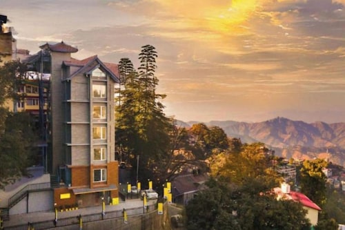 The Hosteller Shimla Valley View