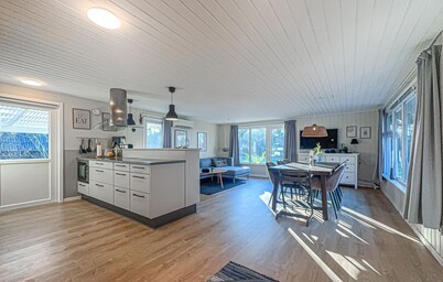 Nice home in Hemmet with WiFi