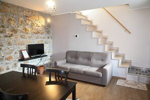 TV - Borgo Sciugolo - Peony Room (Baselice)