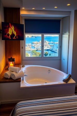 Suite - havudsigt | Mørklægningsgardiner, strygejern/strygebræt