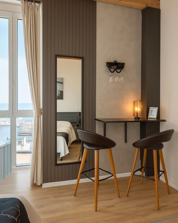 Suite, Sea View | Blackout curtains, iron/ironing board