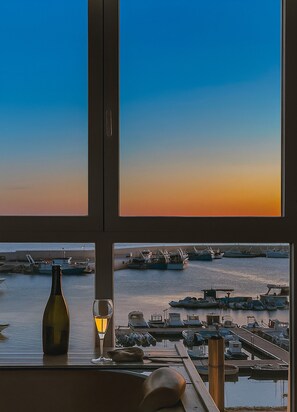 Suite, Sea View | Blackout curtains, iron/ironing board