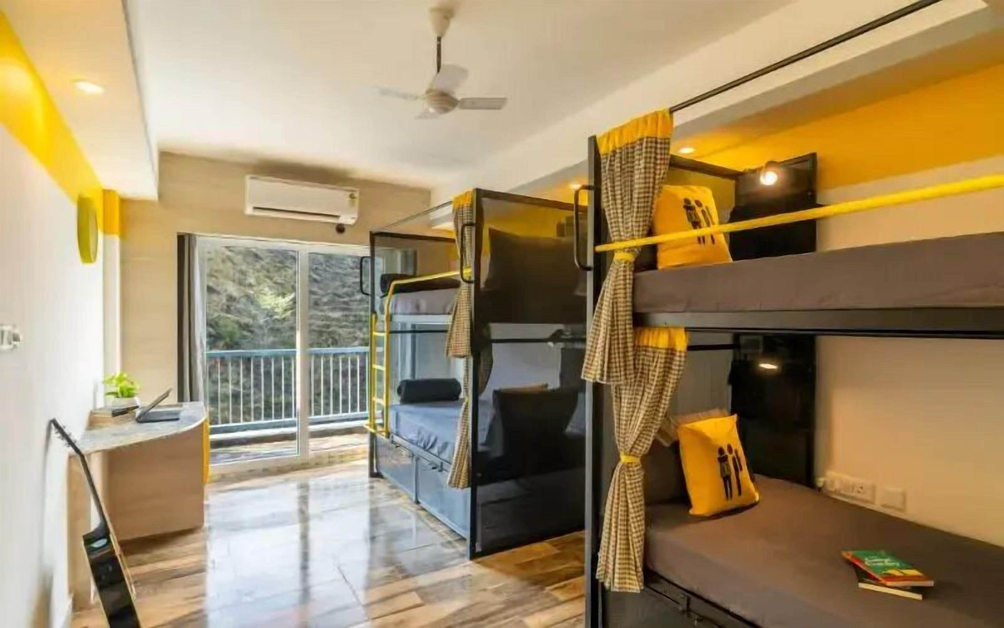 Felles sovesal – classic, dalutsikt | Wi-fi (inkludert) og sengetøy