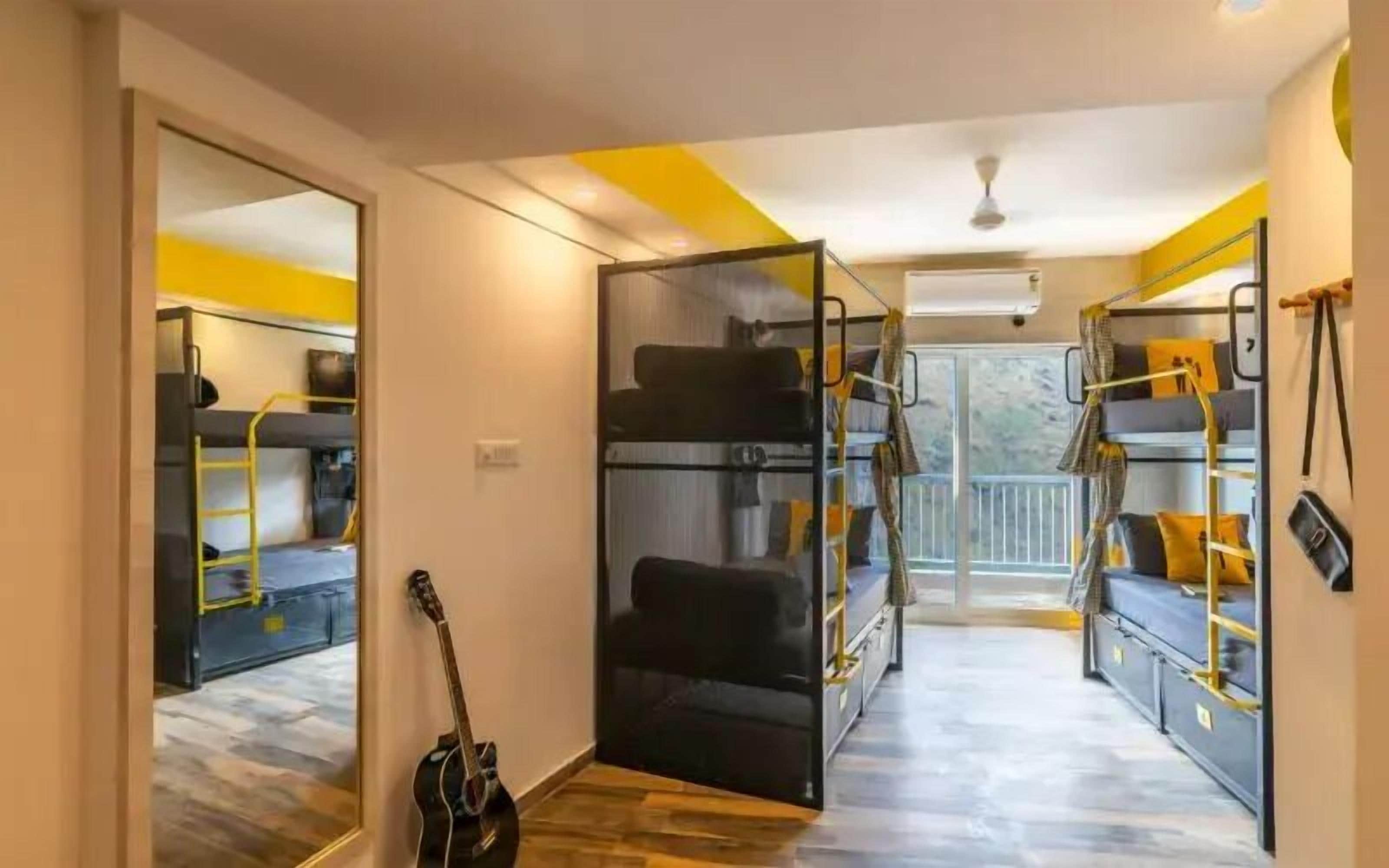 Felles sovesal – comfort, dalutsikt | Wi-fi (inkludert) og sengetøy