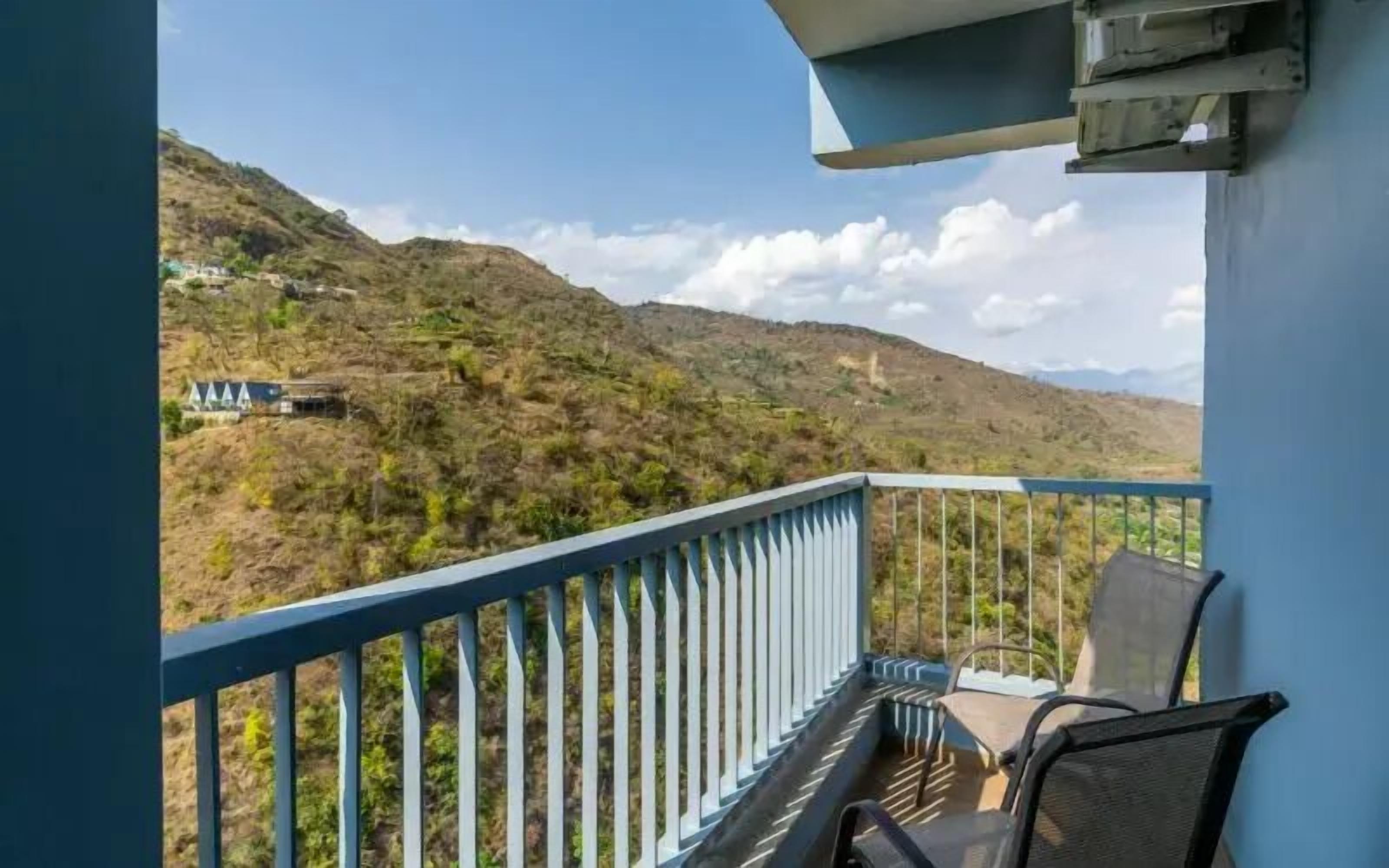 Premium Double Room with Balcony and Valley View | Terrace/patio