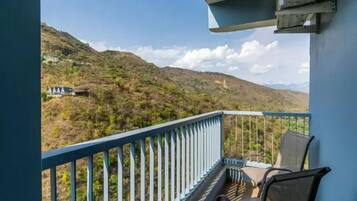 Premium Double Room with Balcony and Valley View | Terrace/patio